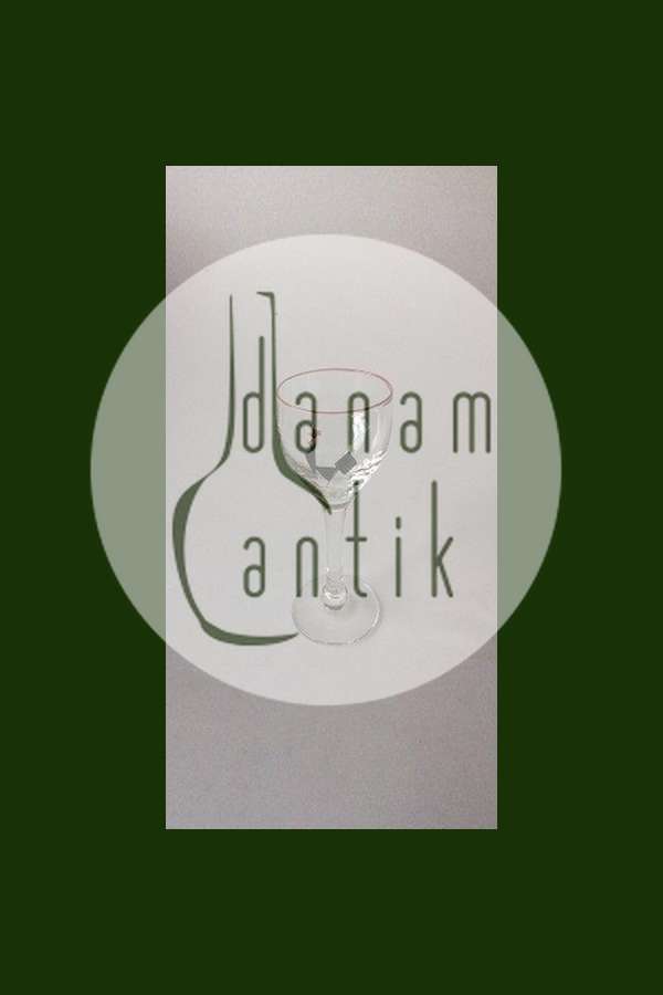 Holmegaard Likørglas dekoreret med sort hane og rød rand.