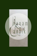 Silbernes Sahnekännchen auf drei Beinen