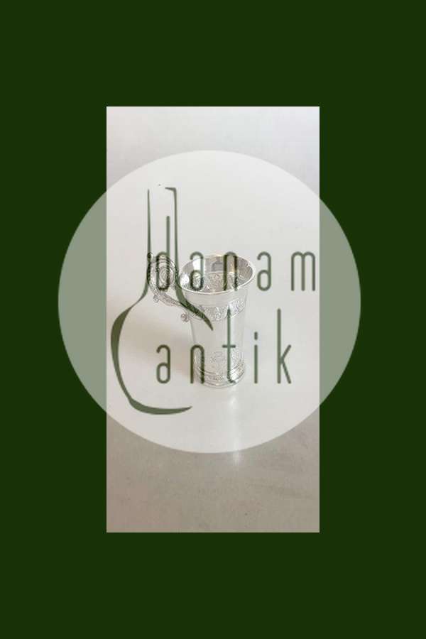 Lille Sølvbæger med hank