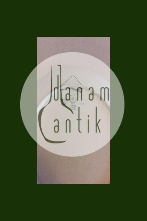 Royal Copenhagen Motiv Platte med Blmoster og Natsværmer No 1808/1125