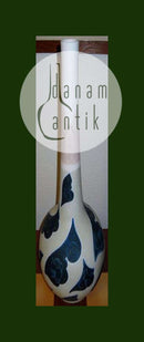 ロイヤルコペンハーゲン 磁器 / 衣類 1919年にスヴェンド・リングが制作したユニークな花瓶です。