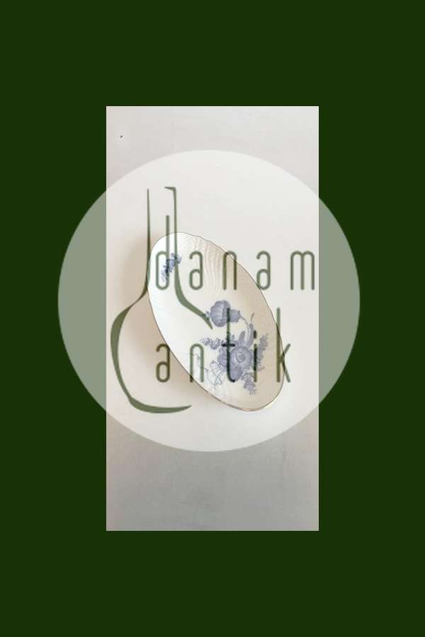 Royal Copenhagen Blå Blomst Svejfet med Guld Lille aflangt Fad No. 1689