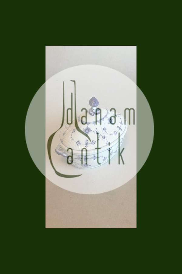 Royal Copenhagen Musselmalet Riflet Oval Terrin No 283