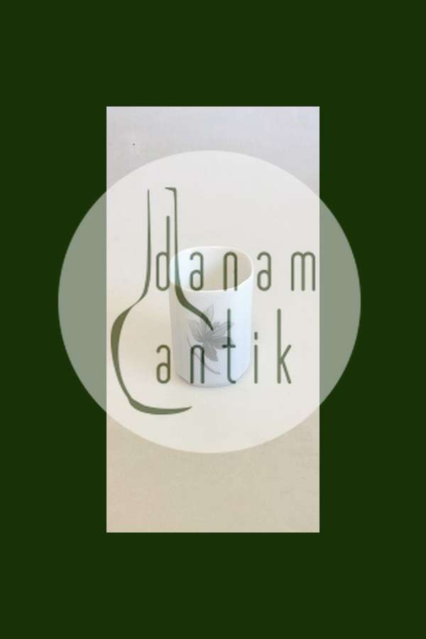 Royal Copenhagen Art Nouveau Lille vase No 1763/1057 PMN