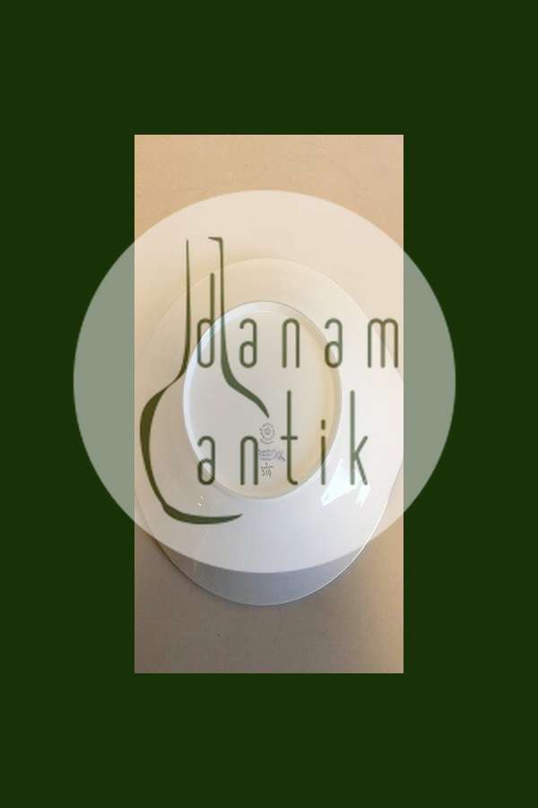 Royal Copenhagen Musselmalet Riflet Kagefad No 319