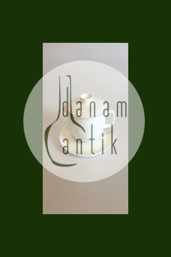 Royal Copenhagen Red Line Butter Dish with Lid and Saucer No 3085/3081