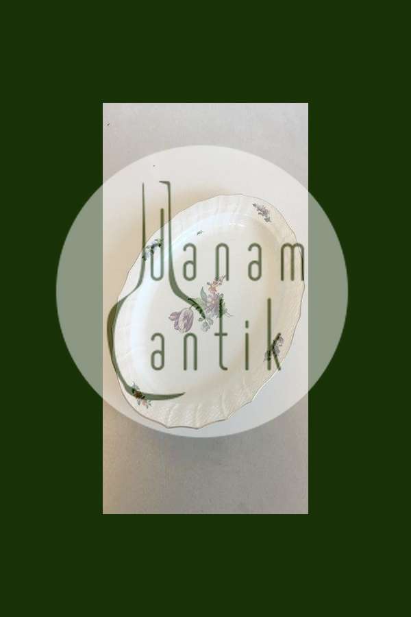 Royal Copenhagen Let Saksisk Blomst Ovalt Fad No. 1557