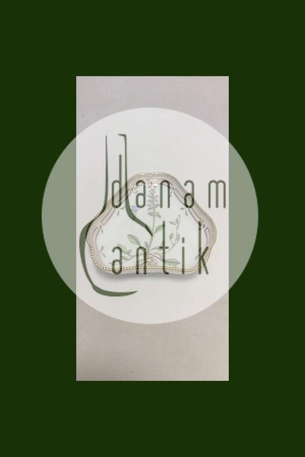 Royal Copenhagen Flora Danica 3 Kantet Skål No 3508