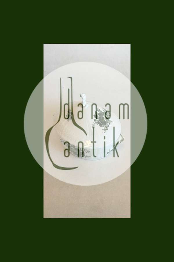 皇家哥本哈根绿花焊接椭圆盖碗 No 1702