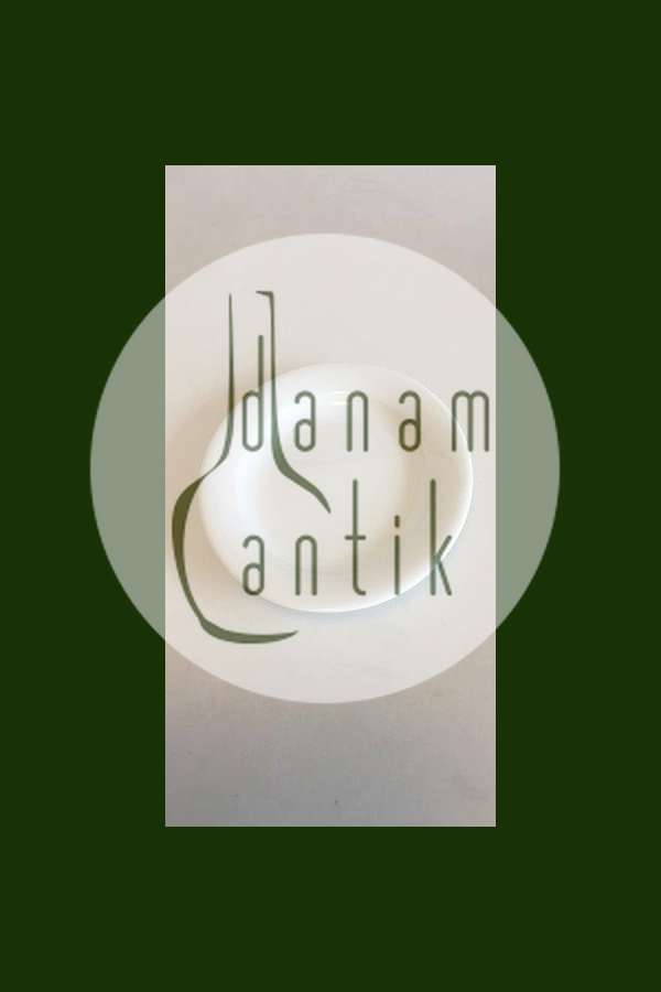 Royal Copenhagen Alev Siesbye, Hvid/Leda Kagetallerken No 617