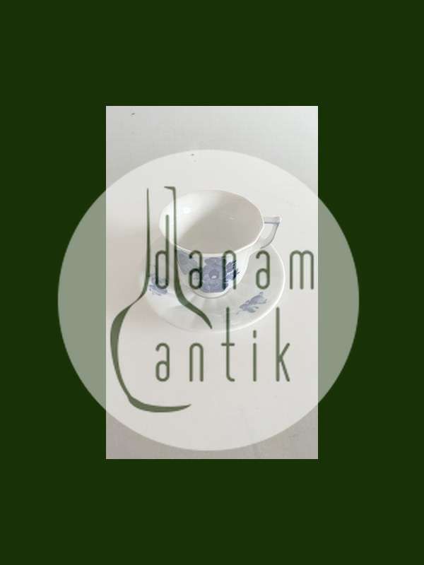 皇家哥本哈根蓝色花朵方形咖啡杯和碟子 No 8608