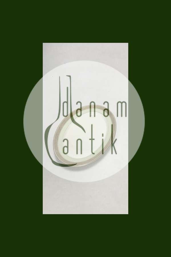 Royal Copenhagen Dagmar Ovalt Fad No. 9583