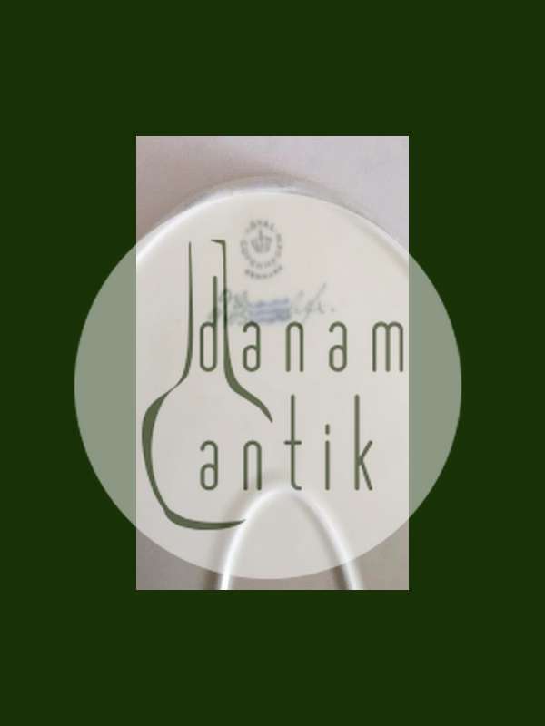 Royal Copenhagen Dagmar Oval Bakke No. 9405