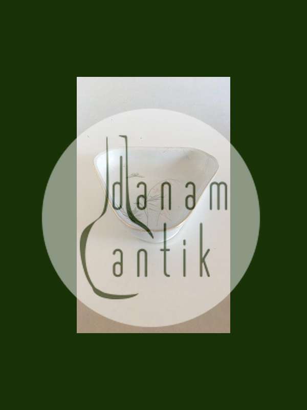 Bing & Grøndahl Art Nouveau trekantet skål med summerfugl og guldsmed