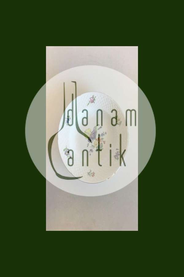 Bing & Grondahl Saxon Flower, White Deep Dessert Plate No 23