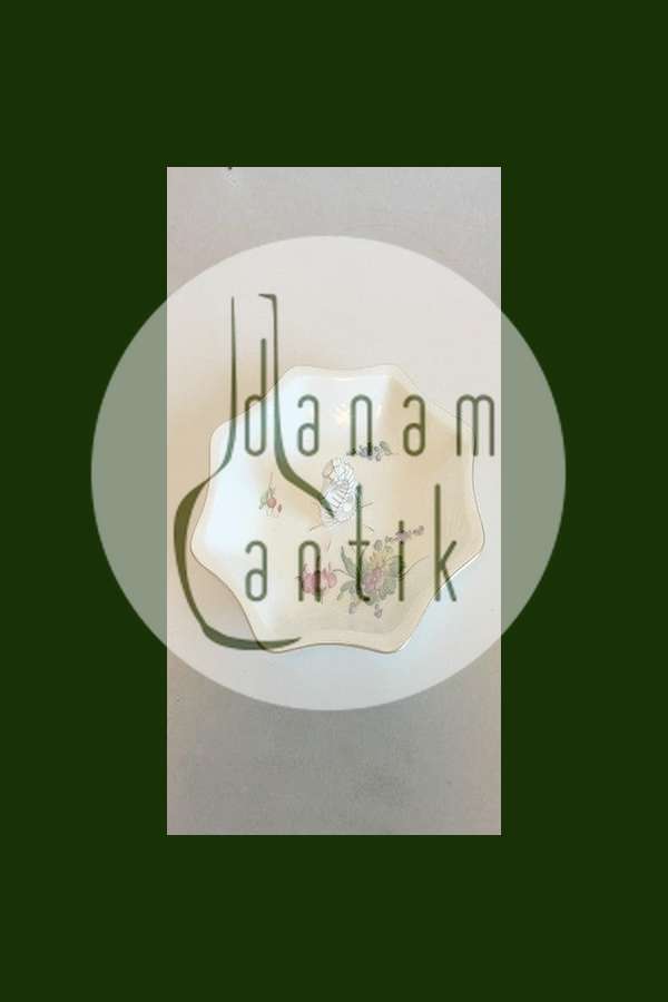 Bing & Grøndahl Saksisk Blomst, Håndmalet Ottekantet Kagefad