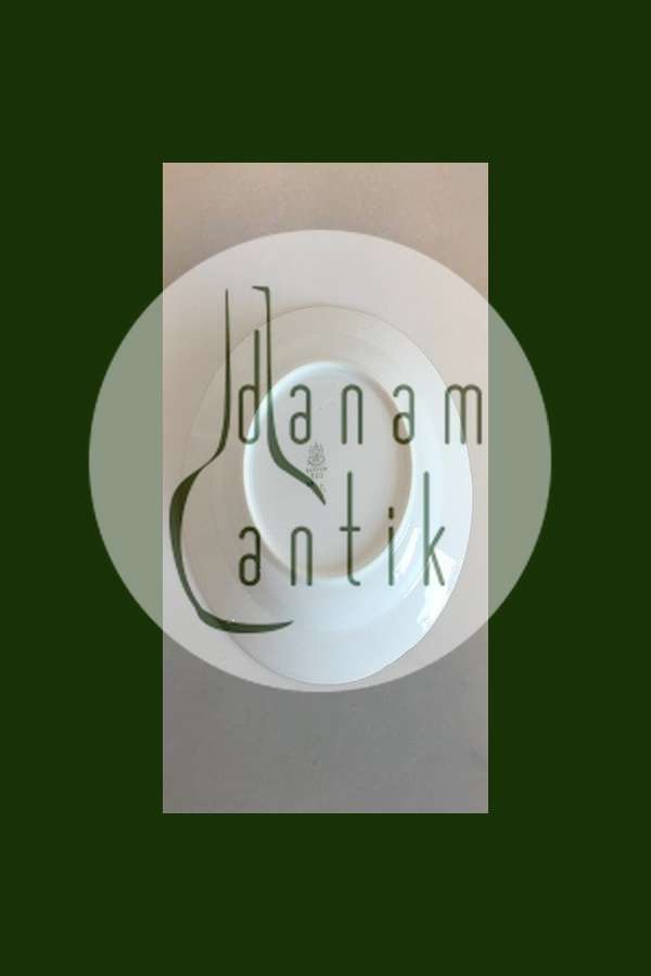 Bing & Grøndahl Desserttallerken No 23 Stel med grøn dekoration med guld på form 507(Herregaard)