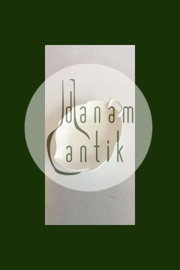 Bing & Grøndahl Elegance, Creme Bladformet fad No 199