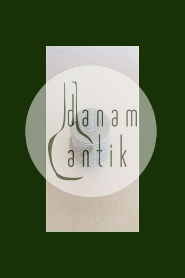 Bing Grondahl/Kronjyden灰色糖果果酱罐，盖子上有勺子孔，编号523