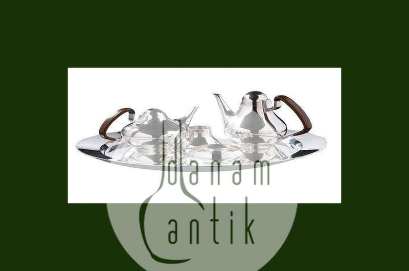 Georg Jensen Sterling Sølv Henning Koppel Te og Kaffesæt med Tekande, Kaffekande, Bakke, Flødekande og Sukkerskål No 1017