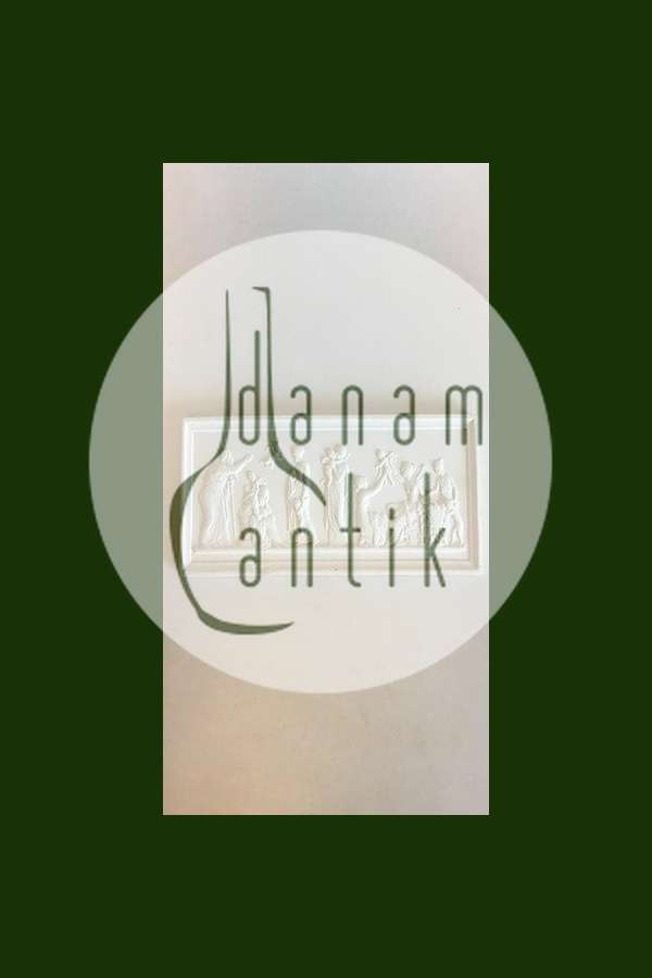 Royal Copenhagen Bisquit "Kærlighedens aldre" No 115 Platte