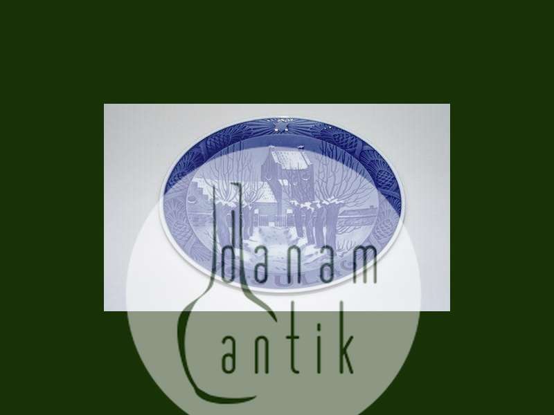 Royal Copenhagen RC Christmas Plate 1946