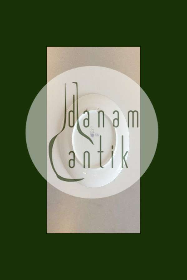 Royal Copenhagen Juleplatte fra 1928 med Tysk indskription "Weihnachten"