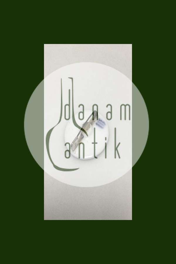 Royal Copenhagen brosche i porcelæn.