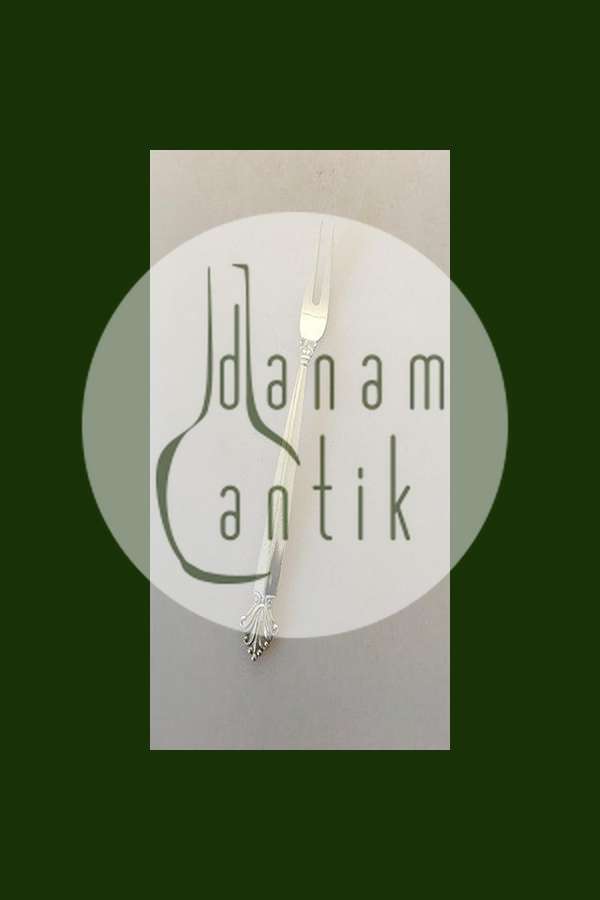 Georg Jensen Sterling Sølv Dronning Pålægsgaffel No 144