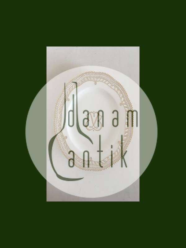 Royal Copenhagen Flora Danica Tallerken med Gennembrudt Kant og Våbenskjold