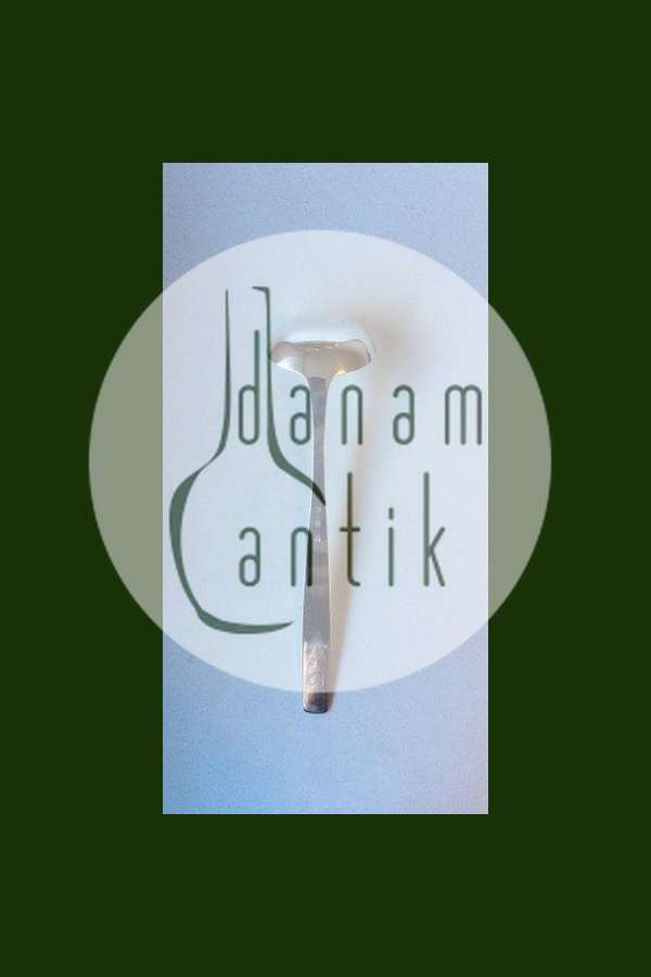 Stor suppeøse af tre-tårnet sølv.