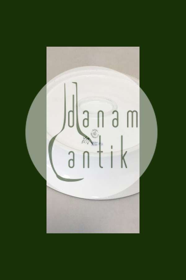 Royal Copenhagen Rosenknop Ovalt fad No 8016