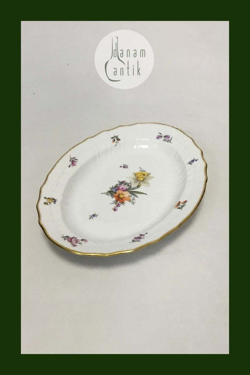 Royal Copenhagen Fuld Saksisk Blomst Ovalt fad No 1555