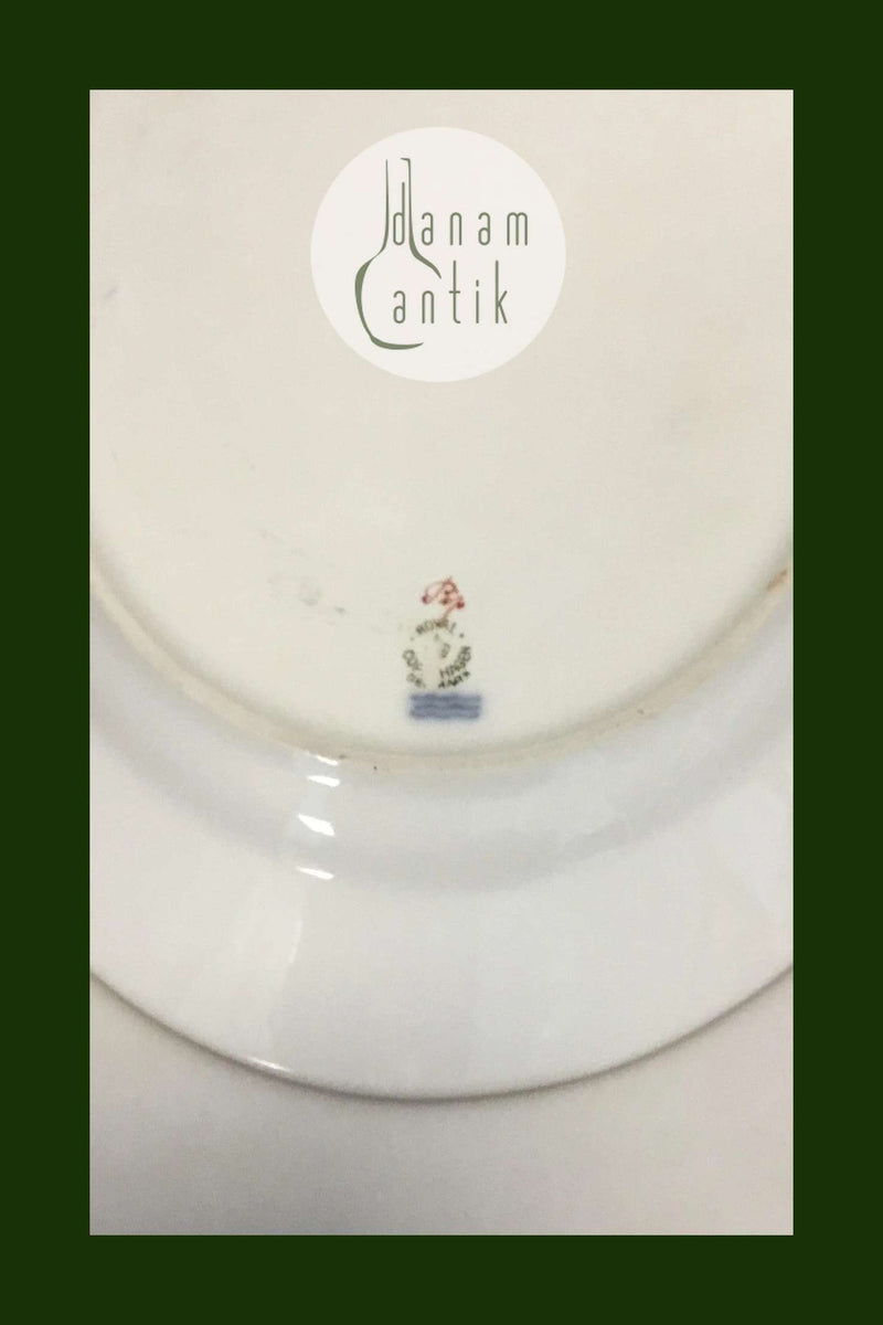 Royal Copenhagen Bellis og Følfod Stort ovalt fad No 9011