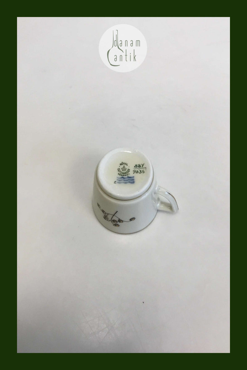 Royal Copenhagen Hjertegræs Espressokop No 884/9535