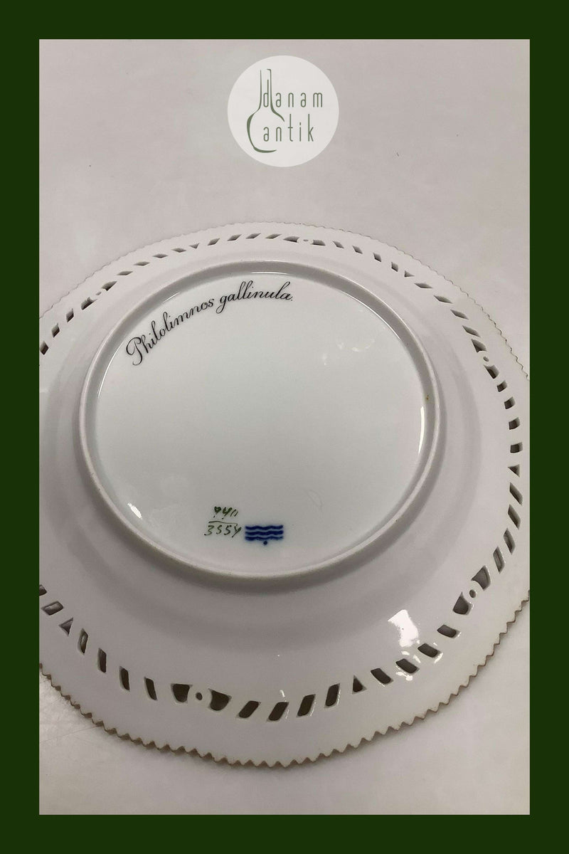 Royal Copenhagen Flora Danica Fugle Frokosttallerken No 20/3554 med gennembrudt kant.