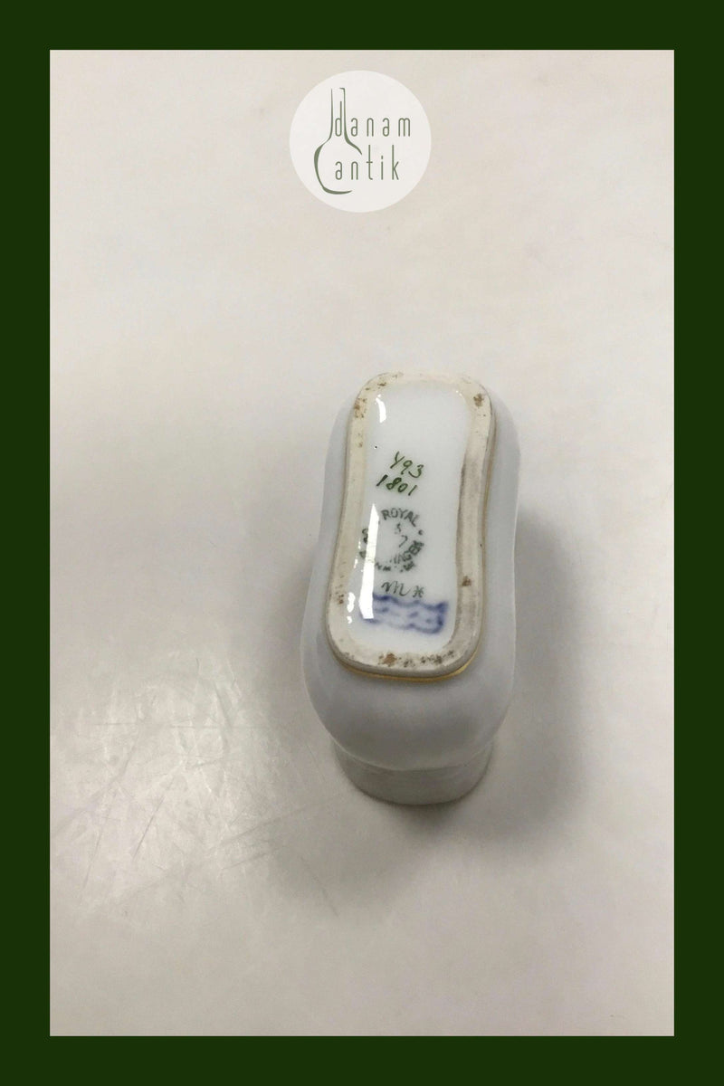 Royal Copenhagen Saxon Flower Light Toothpick Holder No 1801