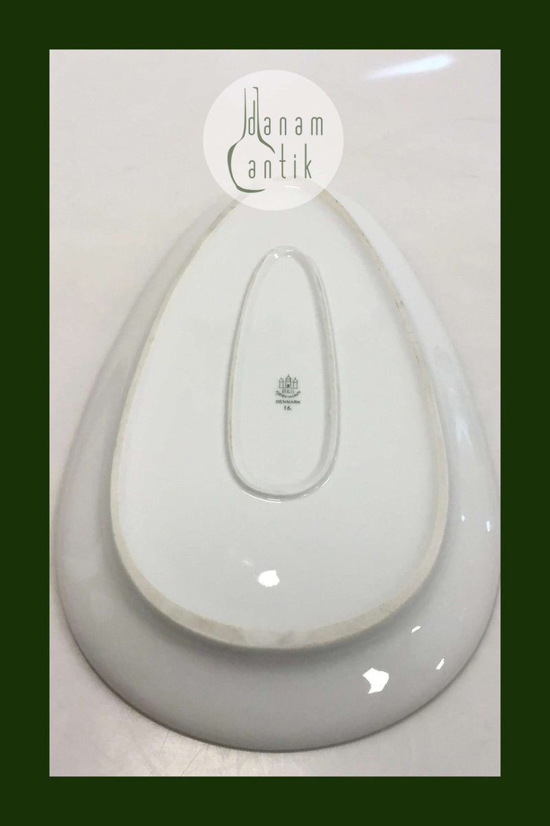 Bing & Grøndahl Hvidt glat stel med guldkant Trekantet fad No 16