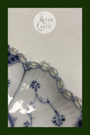 Royal Copenhagen Musselmalet Helblonde Bladformet fad No 1076