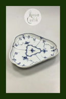 ロイヤルコペンハーゲン ブルーフルーテッドトライアングラーディッシュ No.27