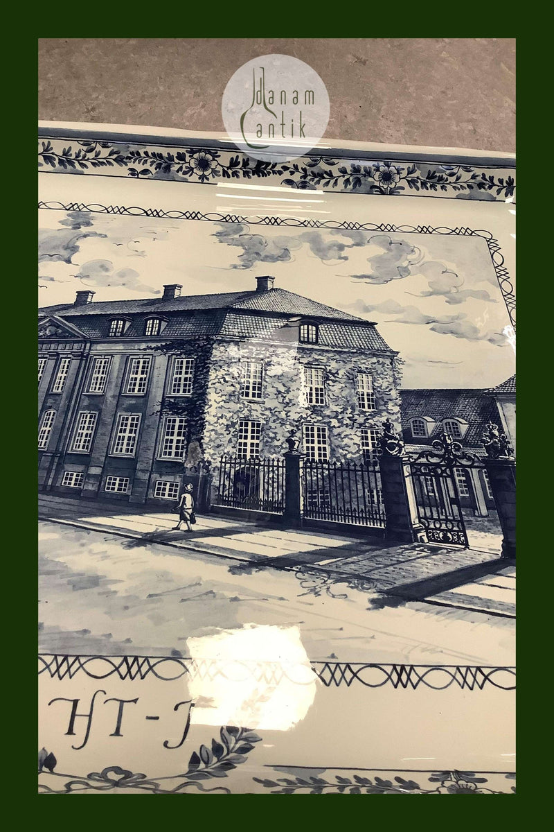 Royal Copenhagen Unika Fajance Bakkebord af Sø-Handelsretten af Jørgen Nielsen