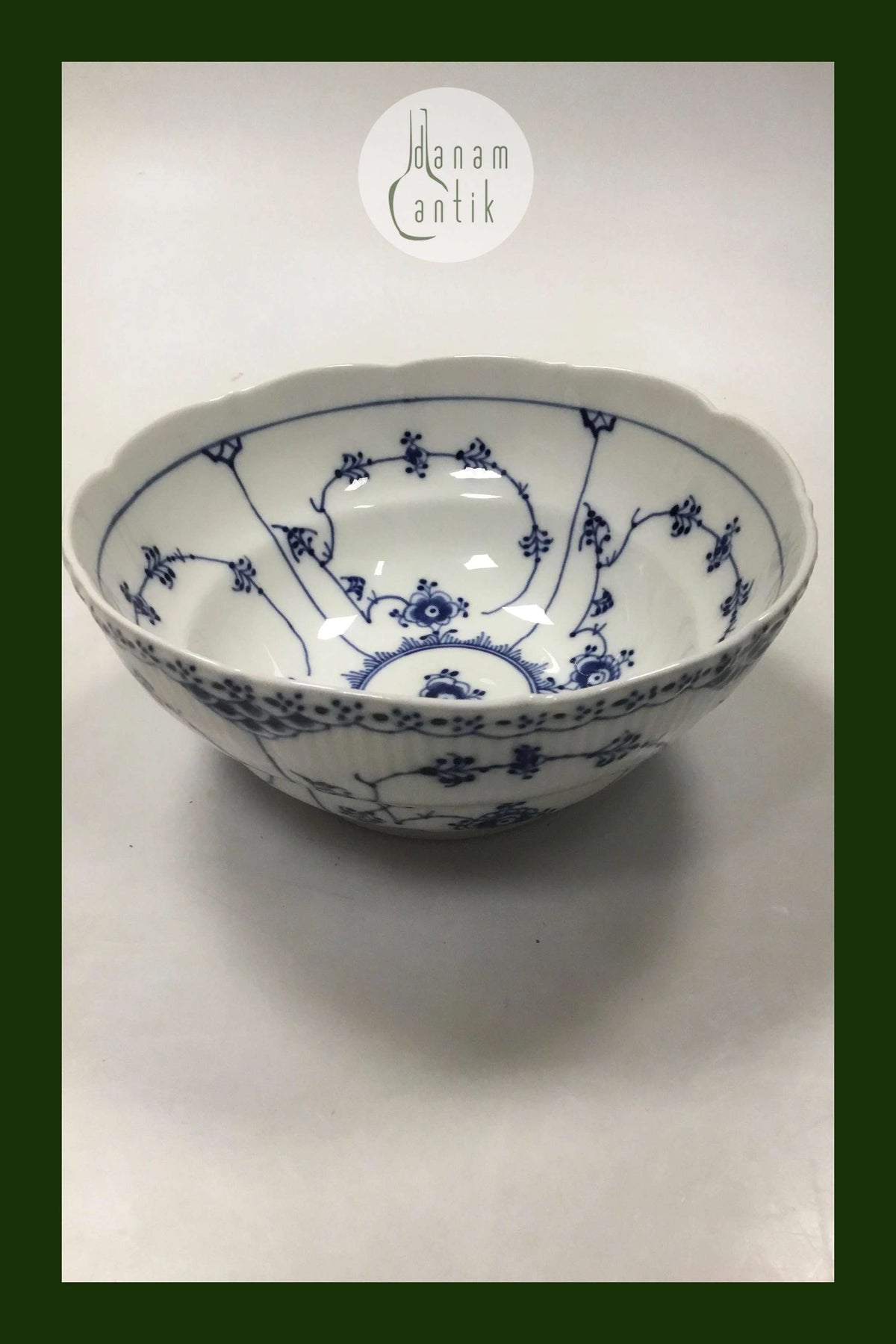 ロイヤルコペンハーゲン ブルーフルーテッドハーフレースボウル No 717