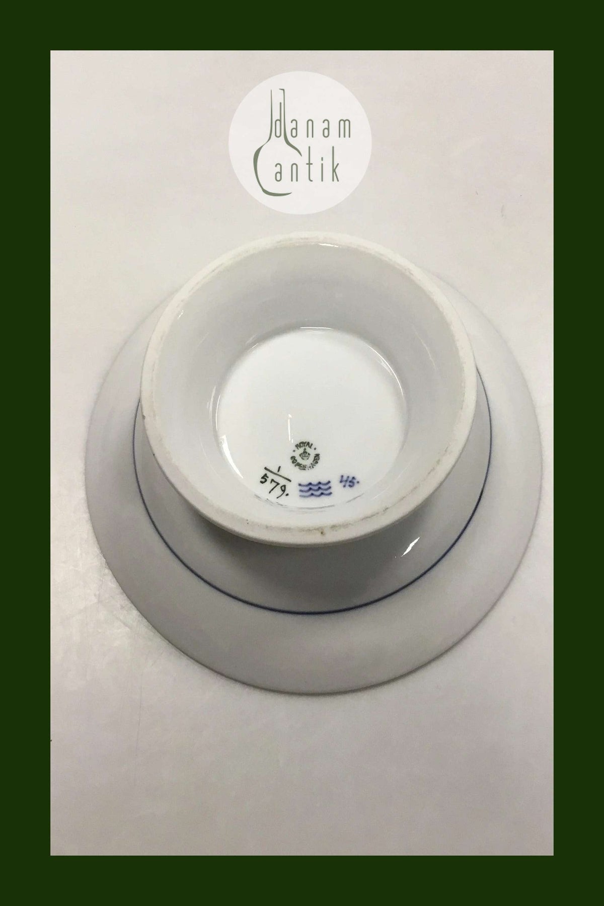 ロイヤルコペンハーゲン ブルーフルーテッドハーフレースボウル No 579