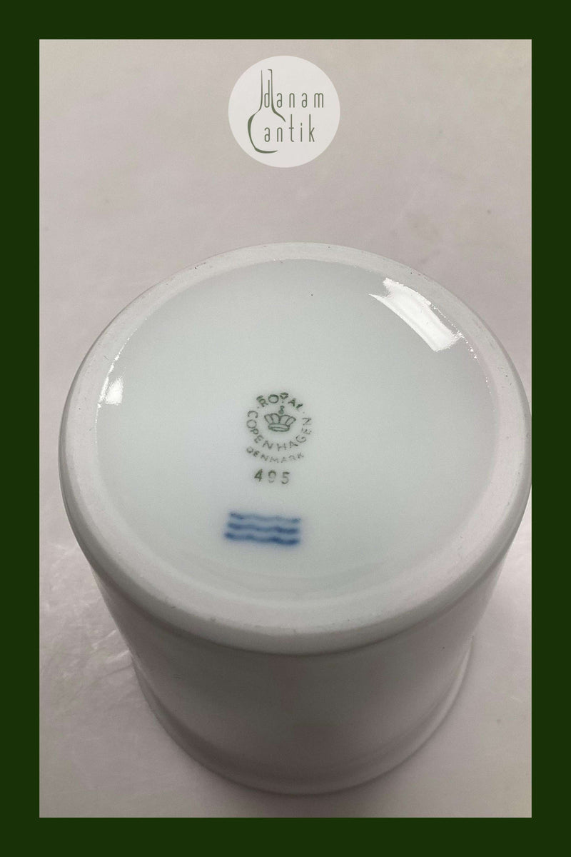 Royal Copenhagen Hvid Domino Krus No. 495