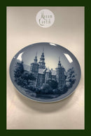 Kæmpe Royal Copenhagen Platte med Rosenborg Slot No. 228/5285