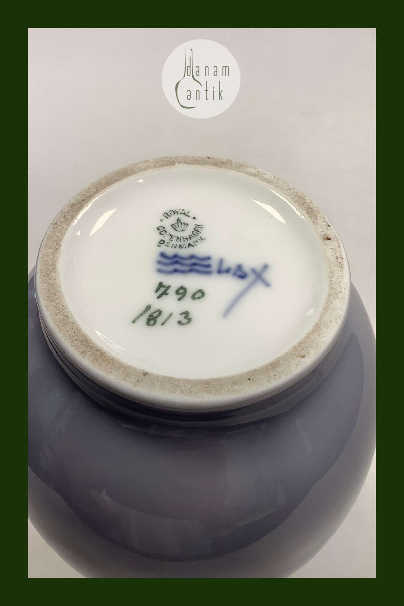 Royal Copenhagen Art Nouveau Vase med Blomster No. 790 / 1813