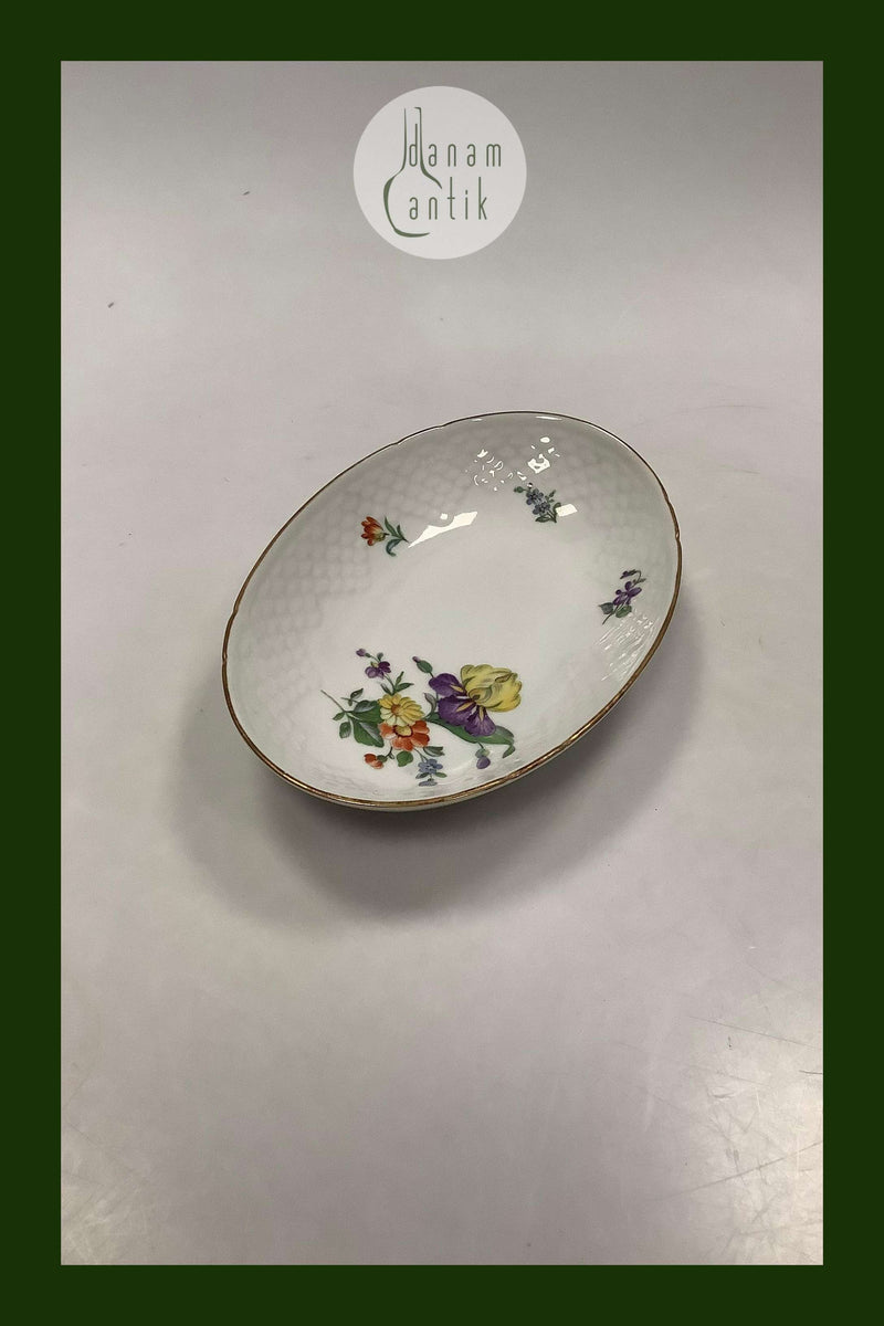Bing and Grondahl Saxon Flower, White oval dish Shop sample No. 16