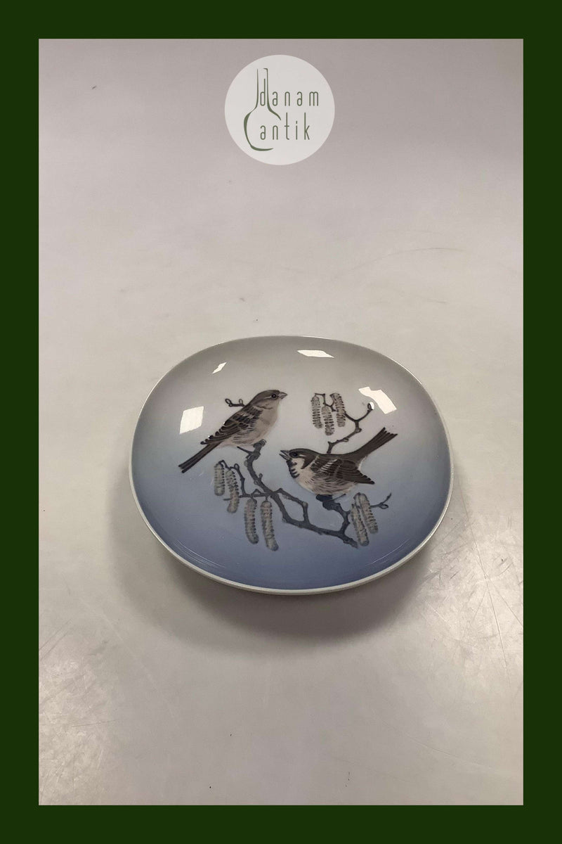 Royal Copenhagen Skål med Gråspurv No. 4937