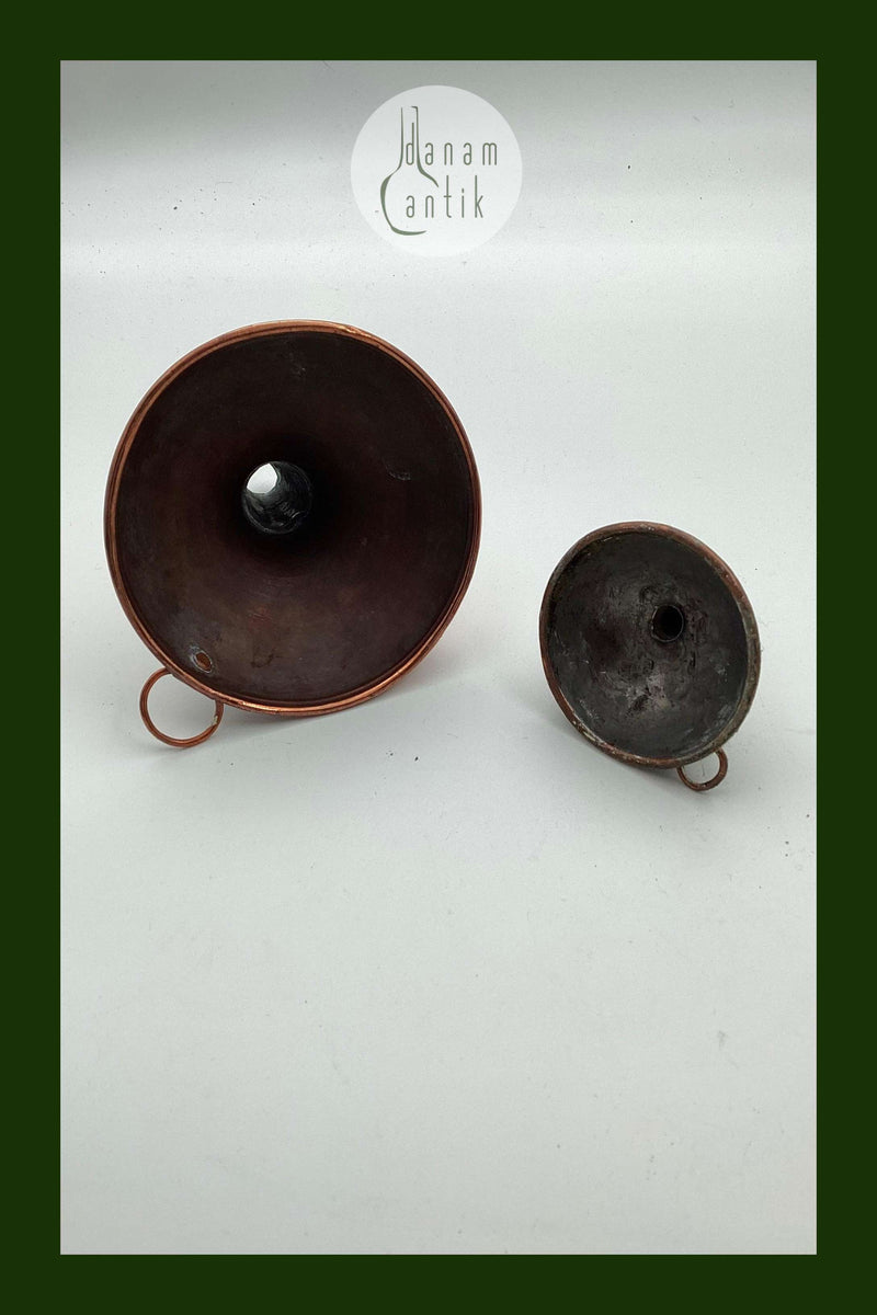 Par tragte i kobber. Fremstillet i Danmark omkring 1900.