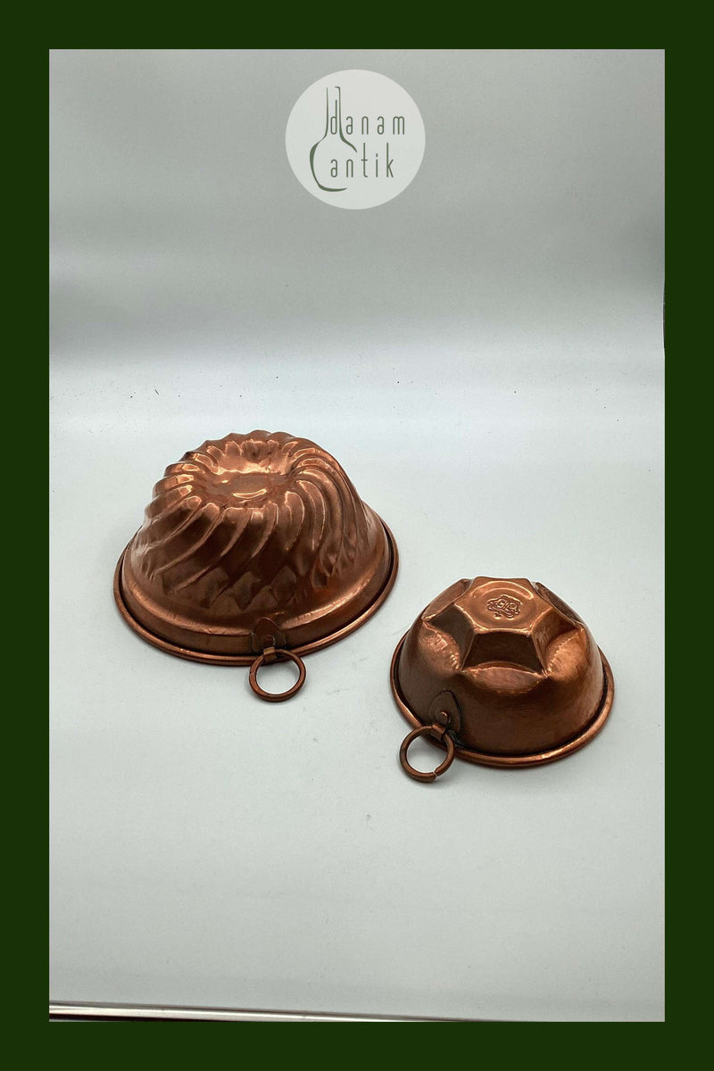 To kobber budding forme med Krone stempel